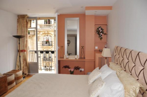 Champs Elysees Executive Apartment